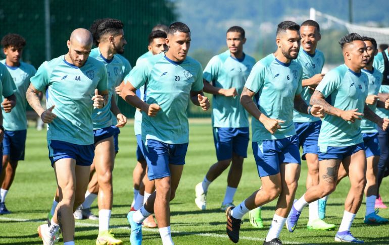 Portada: Arabia Saudita: Alex Valera comenzó a entrenar con Christian Cueva en el Al-Fateh