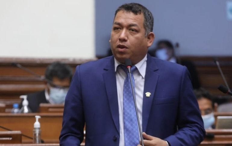 Darwin Espinoza sobre Alva: "Se ha sentido presidenta desde el primer día"