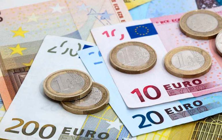 Portada: Euro cae de nuevo por debajo del dólar