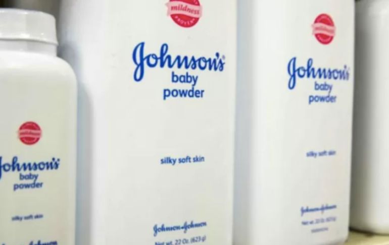 Portada: Johnson & Johnson suspende venta de su talco para bebé en todo el mundo