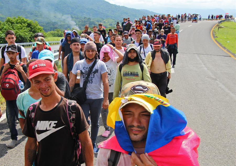 Guardia Nacional de México cerró el paso a caravana de unos 1,000 migrantes