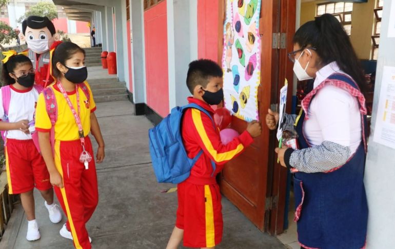 Portada: Uso de mascarillas en colegios será facultativo, según Minedu