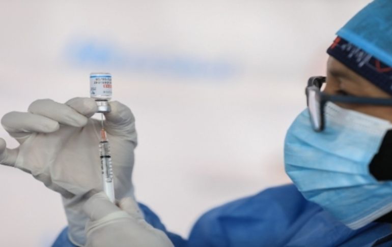 Contraloría alerta que cerca de 11 millones de vacunas COVID-19 están por vencer