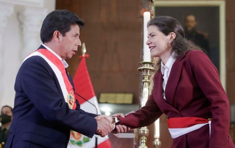 Claudia Dávila: ministra de la Mujer dispuso cambio del jefe del INABIF
