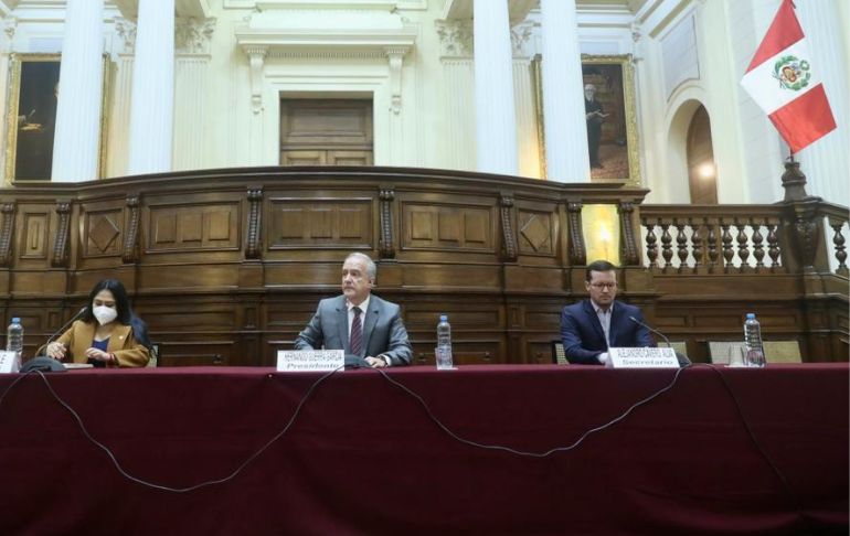 Portada: Congreso: Comisión de Constitución inicia este martes debate de propuesta de adelanto de elecciones generales