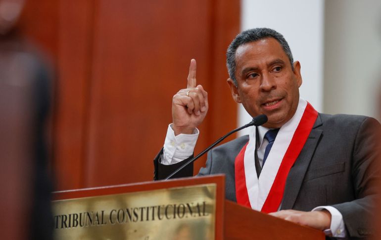 Francisco Morales Saravia juró como presidente del Tribunal Constitucional