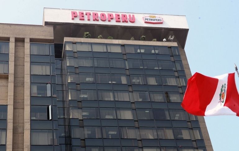 Portada: Fitch Ratings rebajó calificación de Petroperú a “bono basura”
