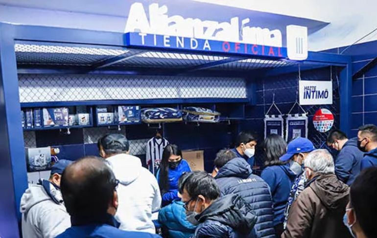 Alianza Lima sigue fidelizando con su hinchada: lanzan vasos coleccionables y reutilizables