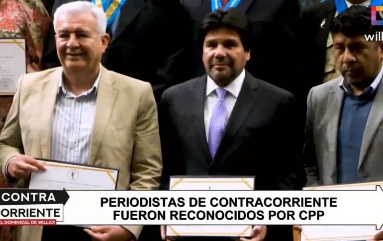 Contracorriente: dos figuras del dominical reciben premio que reconoce su labor periodística [VIDEO]