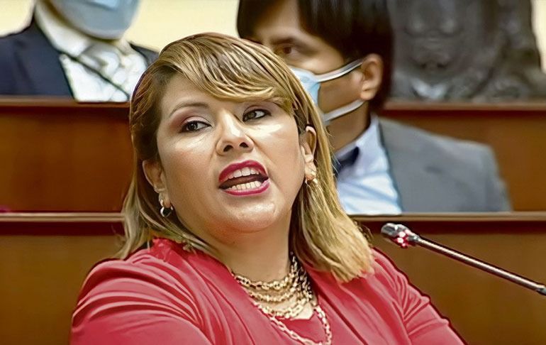 Digna Calle: presentan moción de censura contra congresista por presunta reunión con Willy Huerta
