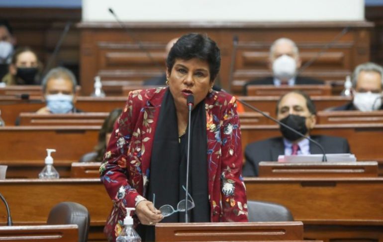 Reacciona Perú: Norma Yarrow fue víctima de las bombas lacrimógenas durante protestas [VIDEO]