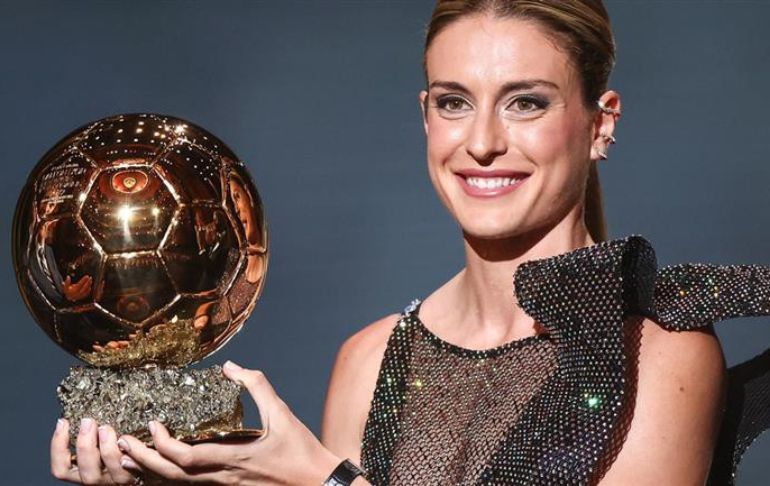 Alexia Putellas gana el Balón de Oro femenino por segundo año consecutivo