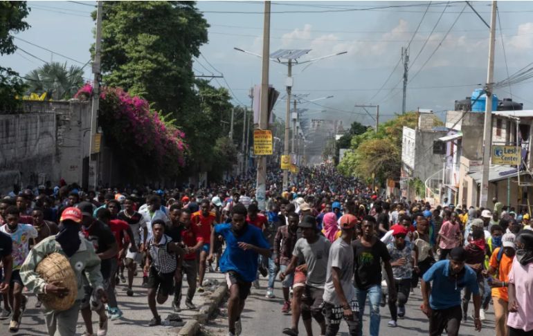 Portada: Haití pide el "despliegue inmediato" de fuerzas militares internacionales