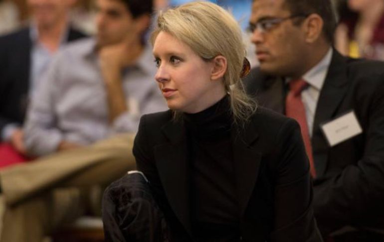 Estados Unidos: fiscales piden 15 años de cárcel para fundadora de Theranos