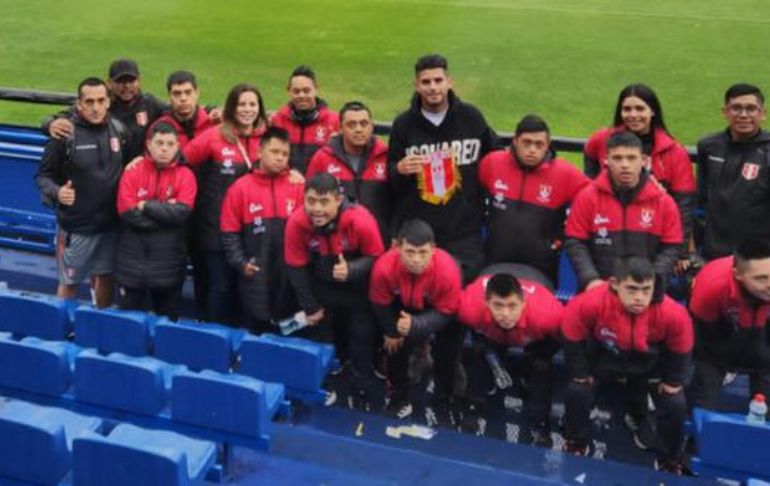 ¡Para el aplauso! Carlos Zambrano recibió a la selección peruana de futsal down en ‘La Bombonera’ [VIDEO]