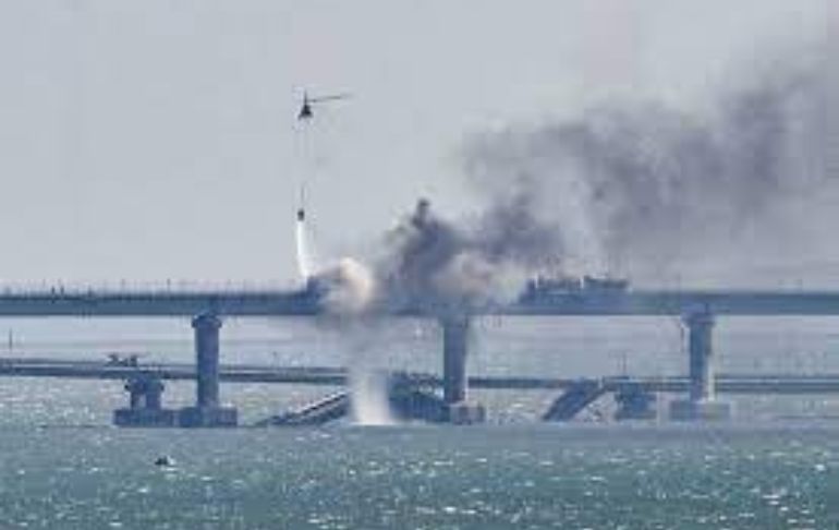 Bulgaria negó cualquier vínculo con camión que explotó en el puente de Crimea