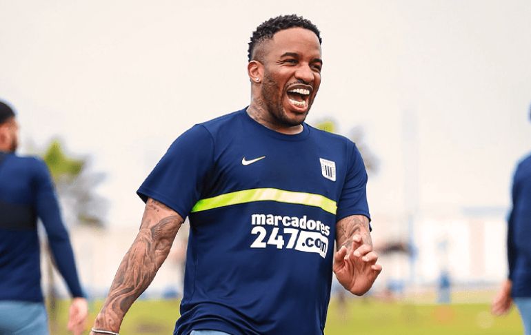 Portada: Con Jefferson Farfán, Alianza Lima llegó a Ayacucho con el objetivo de recuperar el primer lugar del Clausura [VIDEO]