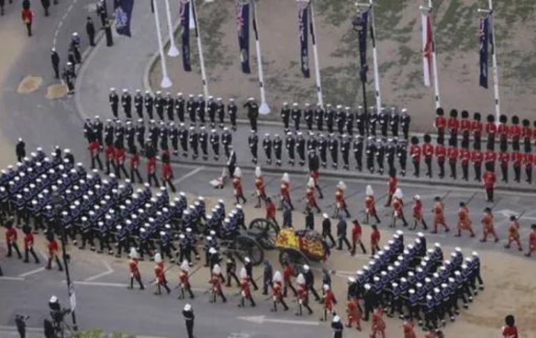 Cortejo de Isabel II recorrió el centro de Londres tras el funeral de Estado