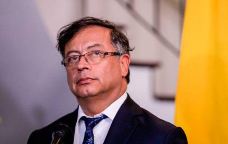 Gustavo Petro fue diagnosticado con bronquitis y deberá evitar hablar en público