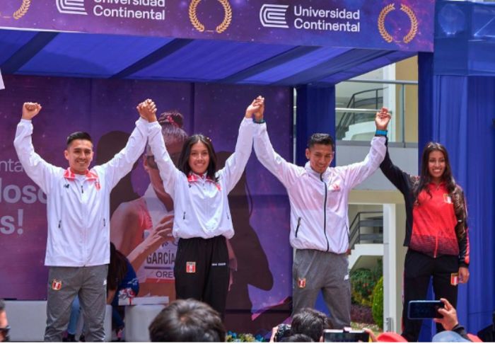 Kimberly García recibió los laureles deportivos en Huancayo