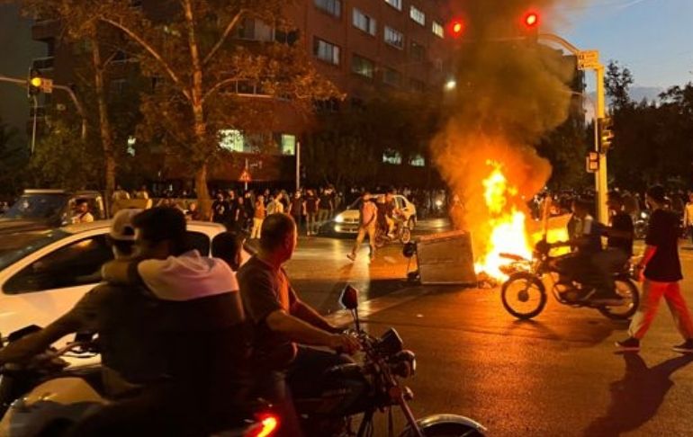 Portada: Irán: mueren tres personas durante protestas por fallecimiento de una joven detenida