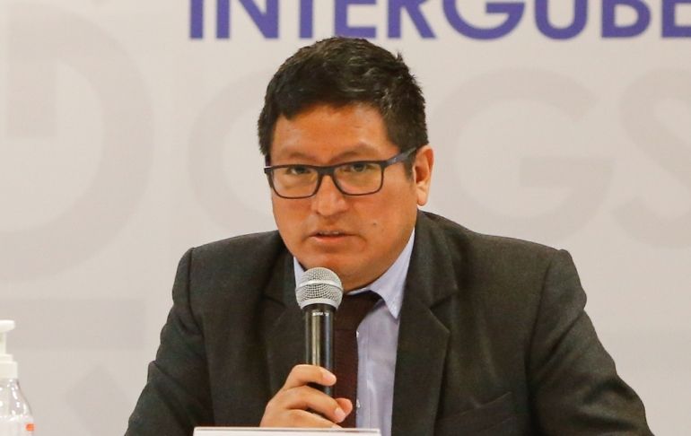Portada: Jorge López: Fiscalía inicia investigación preliminar contra ministro de Salud