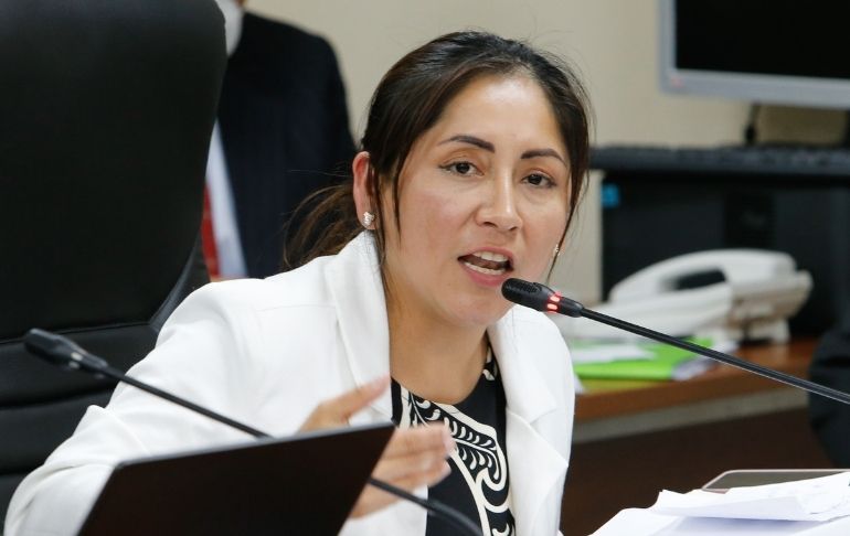 Kelly Portalatino: ministra de Salud nombra jefe de gabinete a médico sindicado de corrupto en Chota
