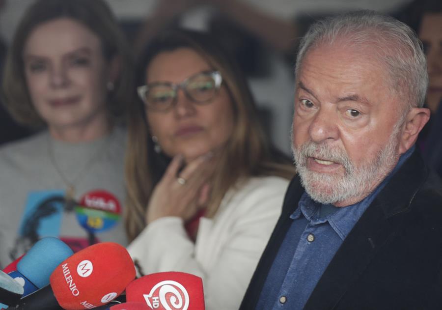 Elecciones Brasil: Lula da Silva dice que su país necesita "recuperar el derecho de ser feliz"