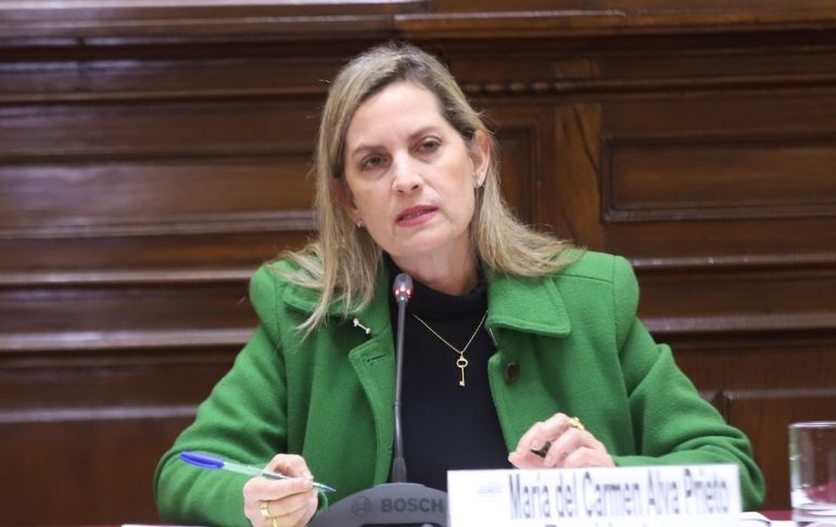 Portada: Maricarmen Alva sobre Pedro Castillo: “Es penoso que hable mal del Congreso fuera del país”