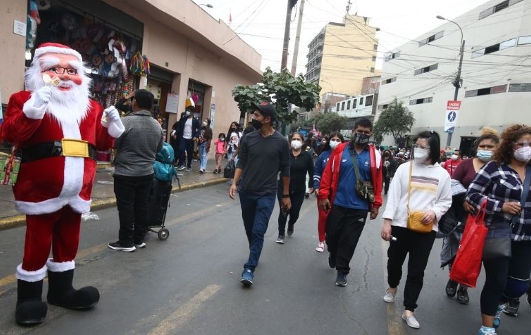 Minsa propondrá usar mascarilla en lugares conglomerados por campaña navideña