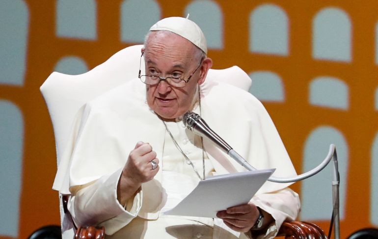 Papa Francisco pide a gobernantes iniciativas para acabar con la guerra en Ucrania