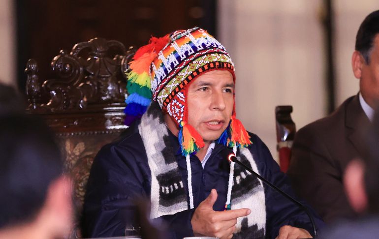 Pedro Castillo pidió a gobernadores regionales que estén del "lado correcto" y denuncien la corrupción