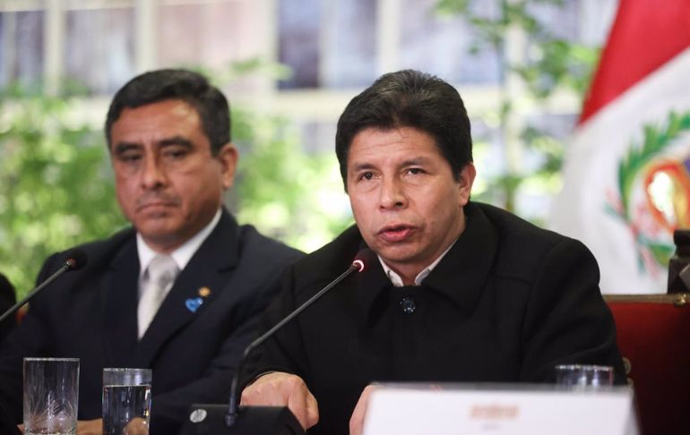 Portada: Pedro Castillo presenta demanda de amparo contra el Congreso para evitar acusación constitucional y vacancia