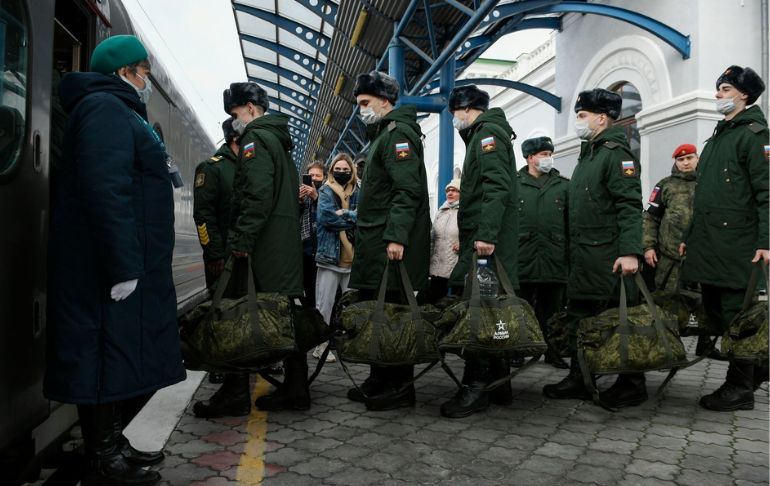 Portada: Rusia: más de 200 mil personas fueron reclutados en el ejército para la ofensiva en Ucrania
