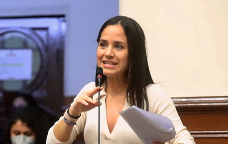 Sigrid Bazán sostiene que la designación de "malos ministros no es causal de vacancia"