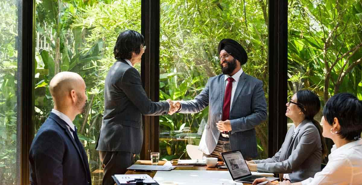 Networking Mastery: Forge Meaningful Connections on Workplace