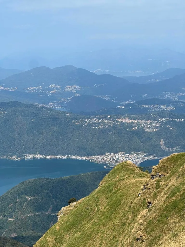 Monte Generoso da San Fedele Intelvi, immagine 2