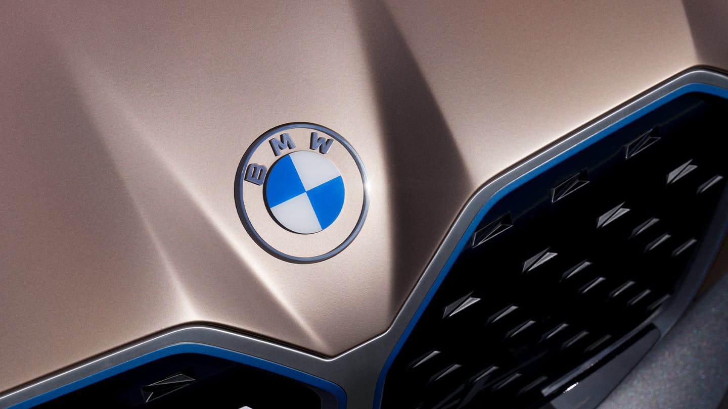 new logo bmw