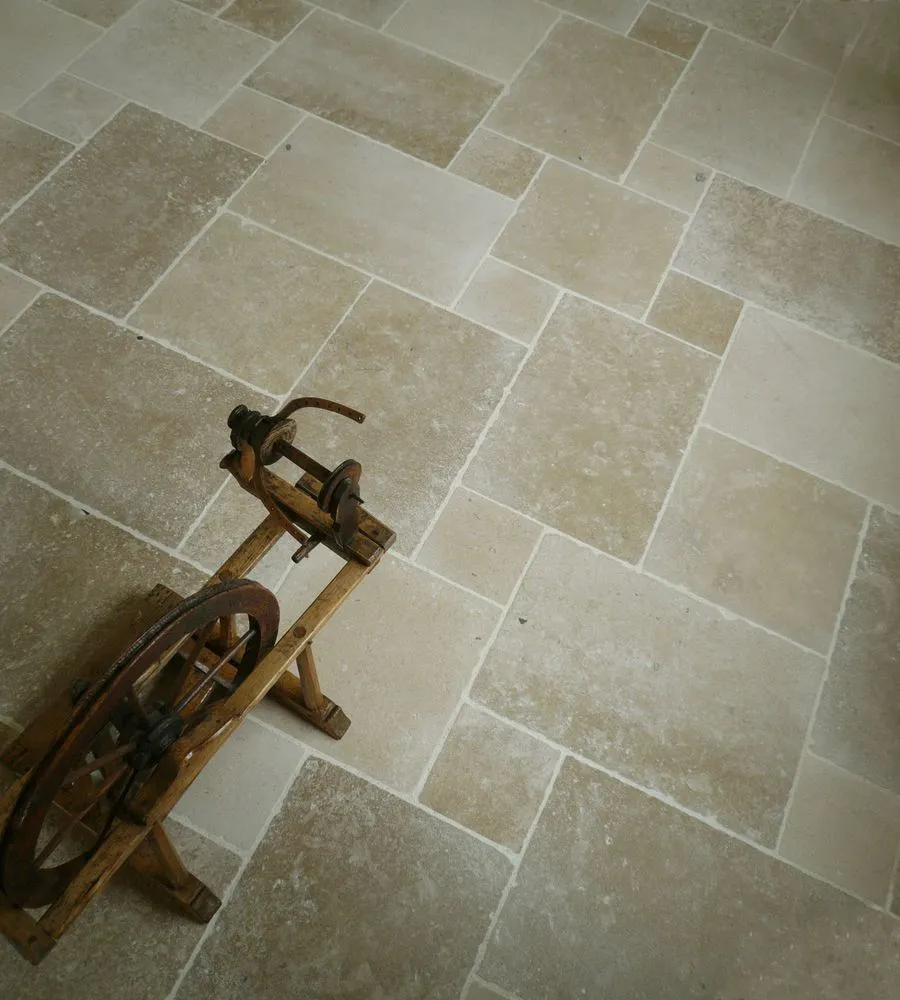 BEAUNOTTE Boden Indoor.JPG