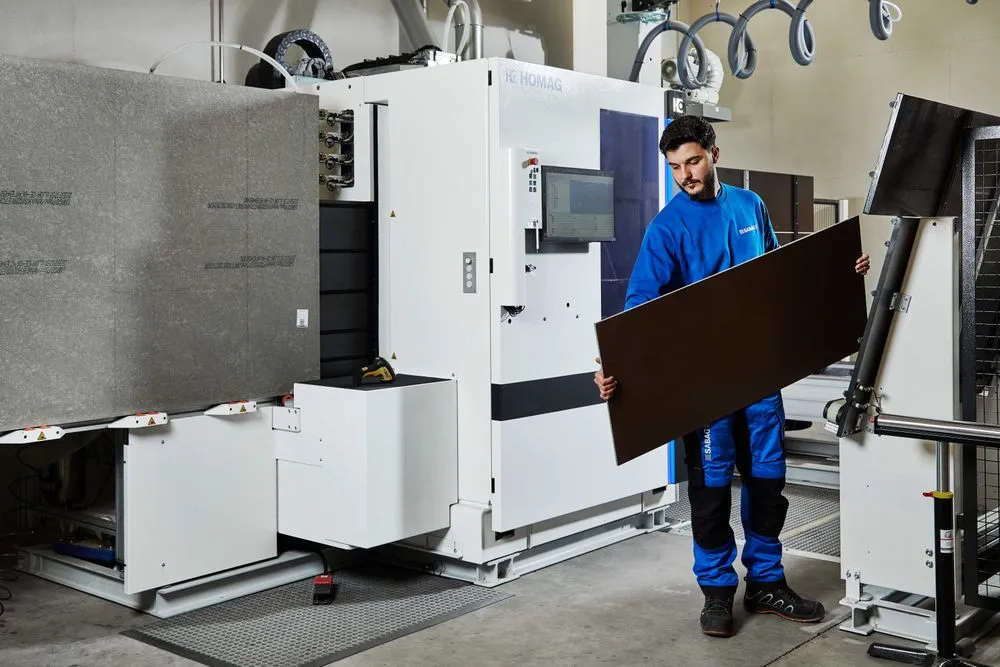 Zuschnittmaschine_99A1639.jpg Zuschnittmaschine_99A1639.jpg