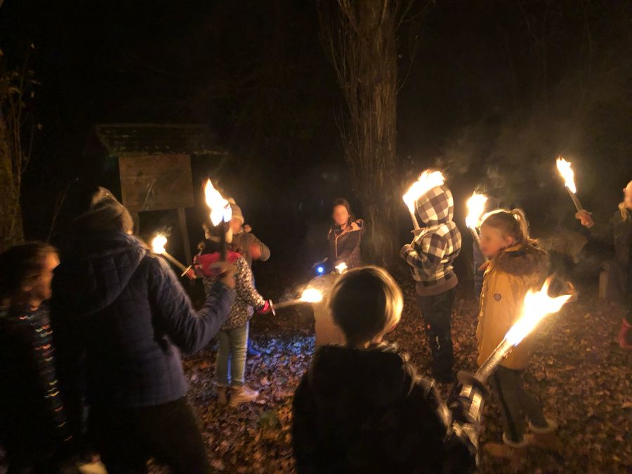title picture for Märchenhafte Fackel- und Kerzenwanderung