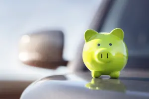 https://storage.googleapis.com/website-9odnrq2s2wrp9swwes4cu474ce/blog/750x500/save-with-auto-refinancing-blog.webp