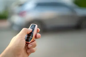 driver attempting to unlock car with a dead remote key fob