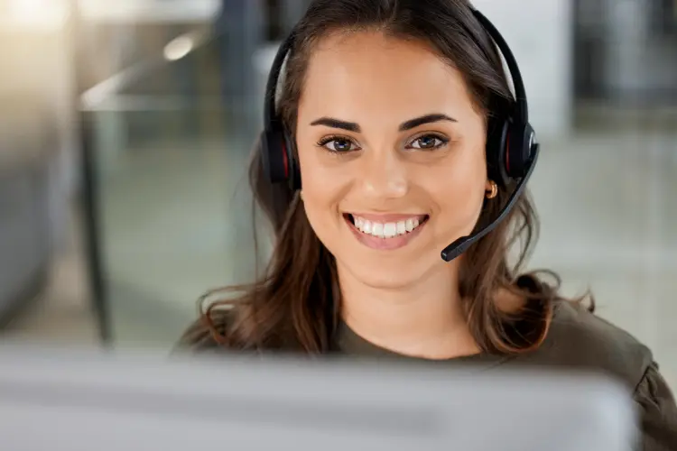 Extended warranty administrator employee adjudicating a claim