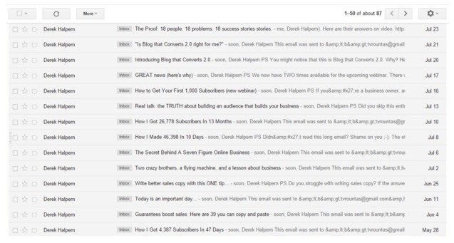 This picture shows how marketing writer Derek Halpern uses very little selling in email newsletters to increase customer lifetime value.