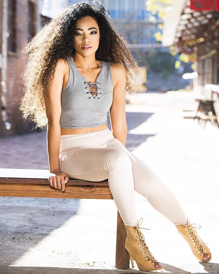 Amanda du Pont shoe range - Zkhiphani