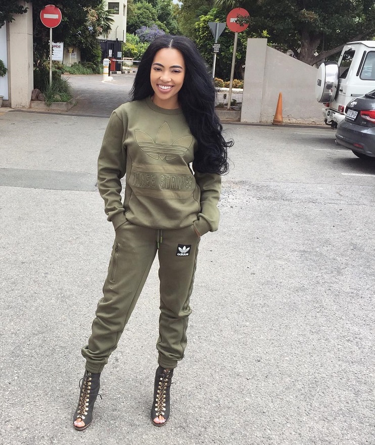 Amanda du Pont.jpg9 - Zkhiphani