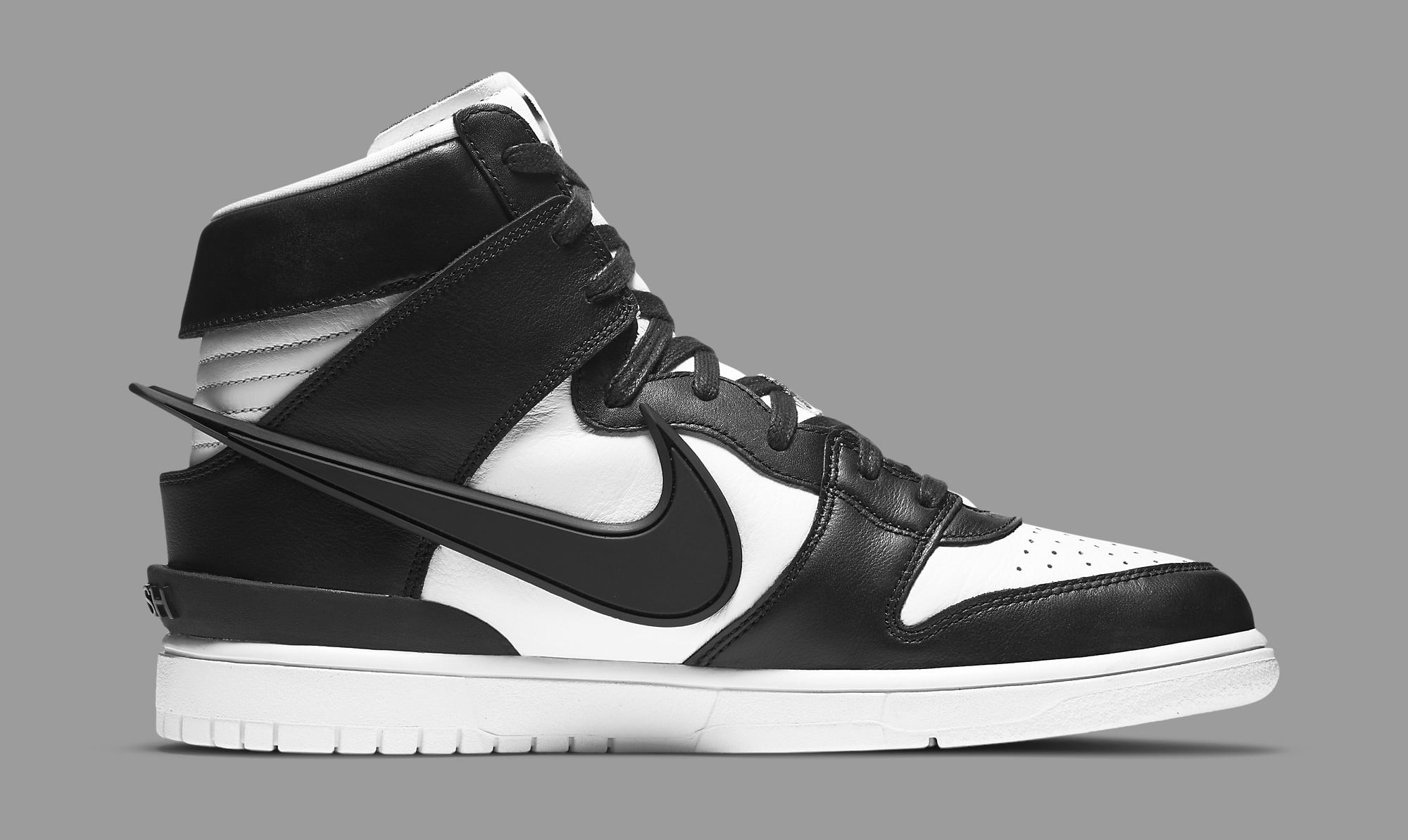 ambush-nike-dunk-high-black-white-cu7544-001-medial - Zkhiphani