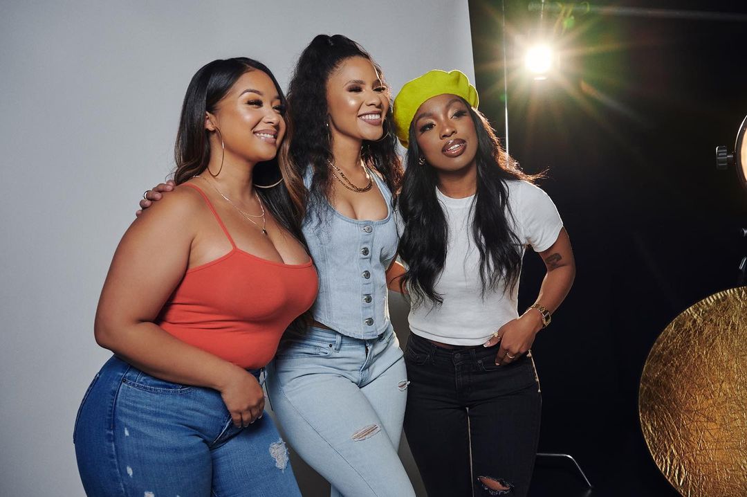 Levi's Launches a Curvy Jeans Range to Celebrate Women with Curves -  Zkhiphani