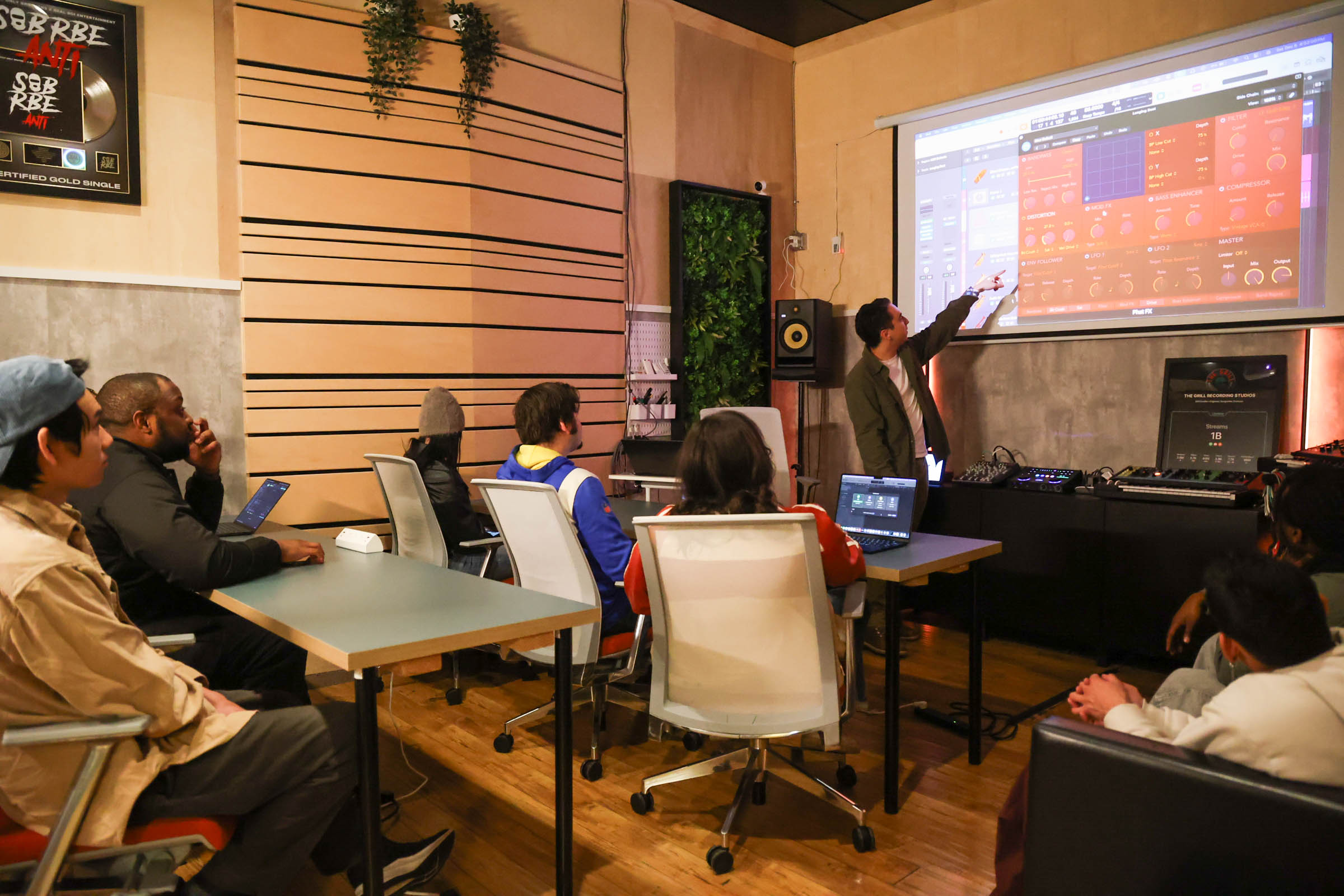 Studio Life